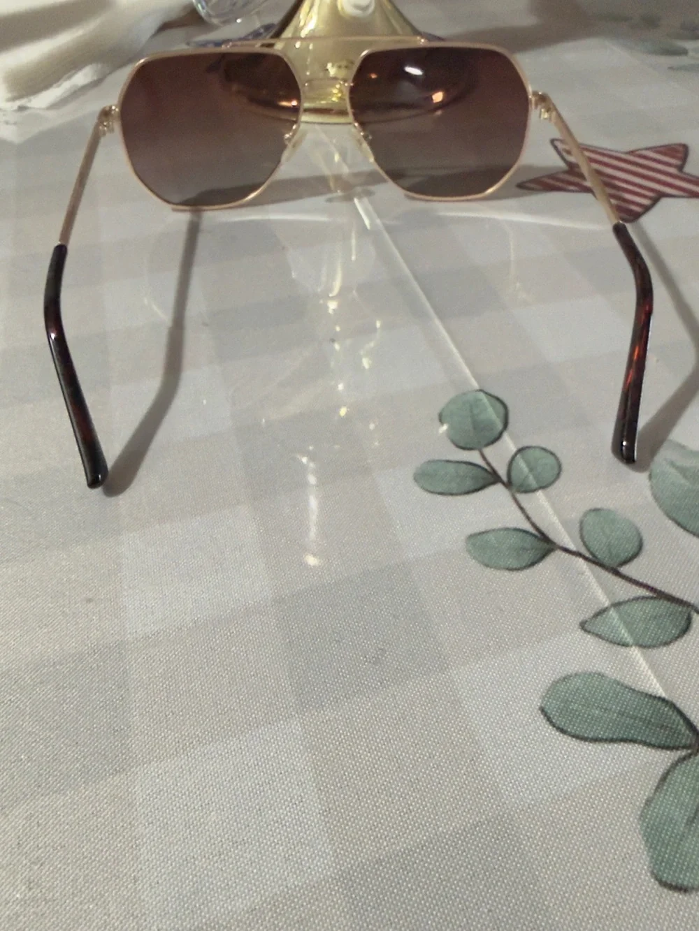 Gold Frame Sunglasses with Brown Gradient Lenses